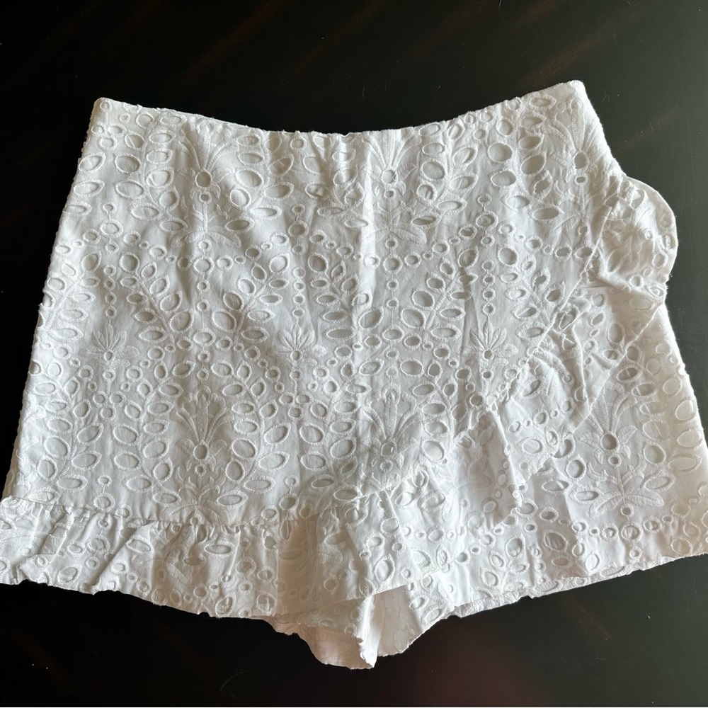 Lilly Pulitzer, eyelet skort, size 8, New without tags